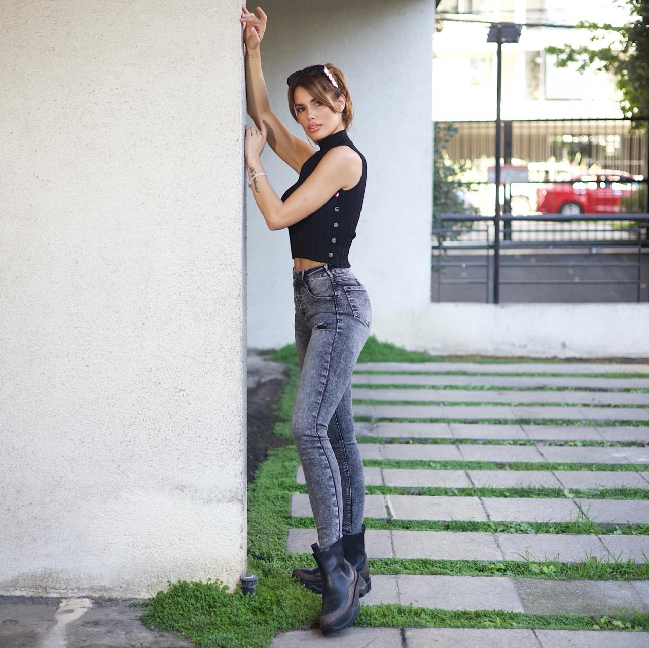 Jeans W Black nevado destroyed - Vista 2